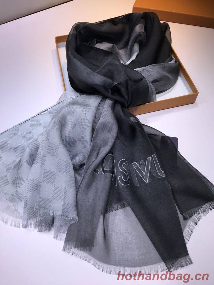 Louis Vuitton Scarf LVS00161